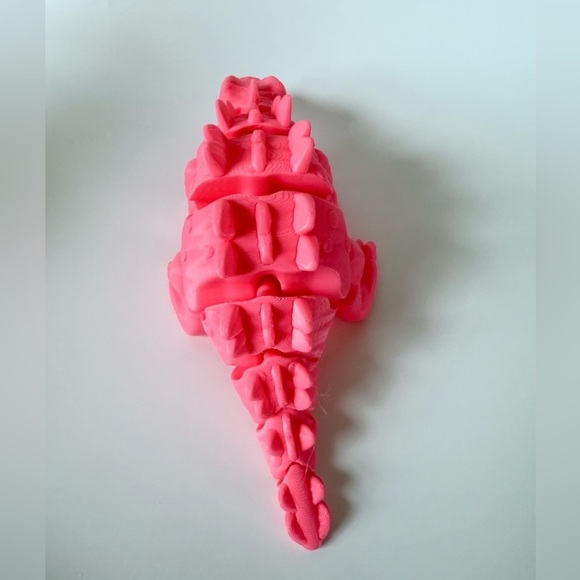 3D Printed Articulated Pink Dinosaur Toy – Flexible & Fun - Picture 5 of 14